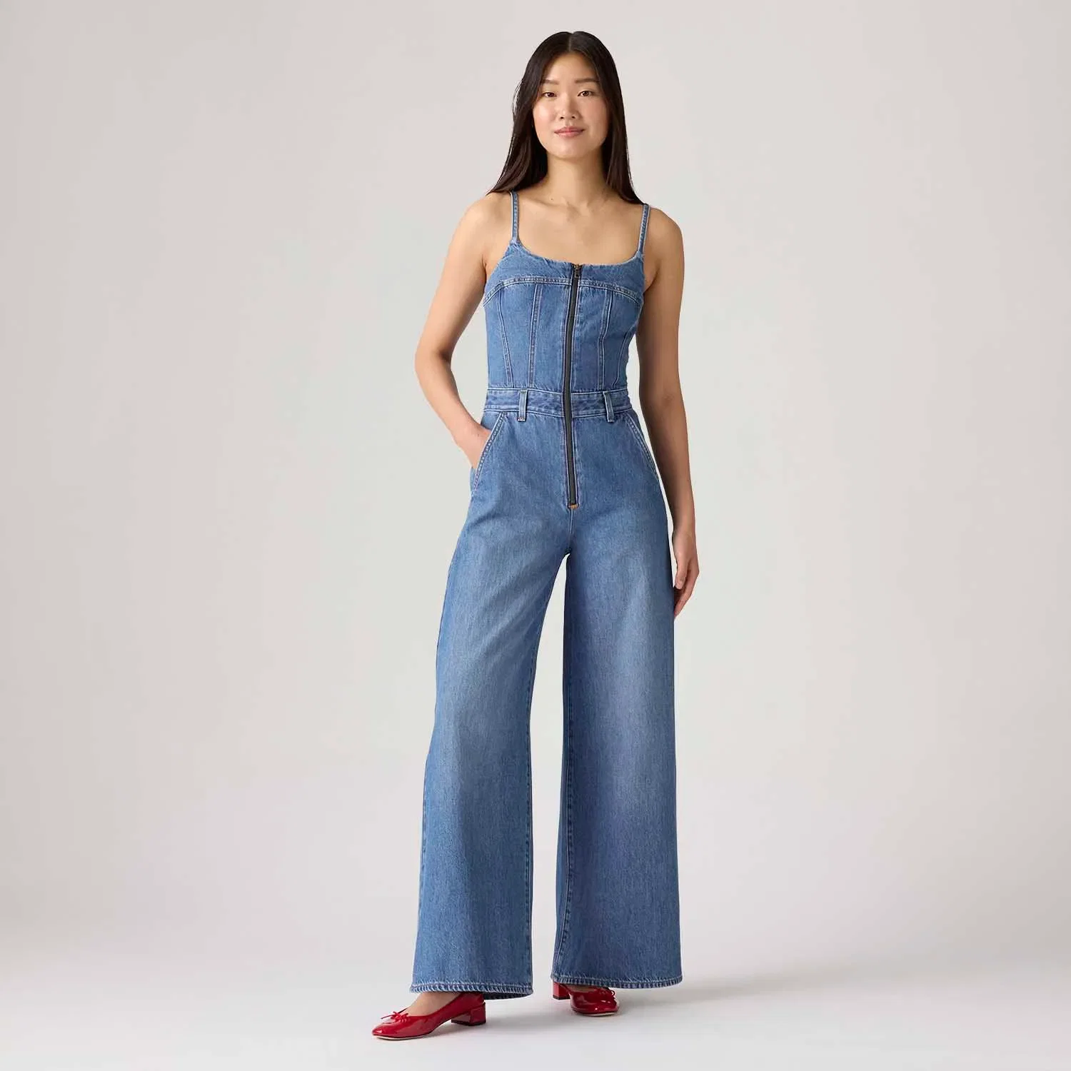 Macacão Jeans Levi's® Bustier Regata Lavagem Média — imagem 1