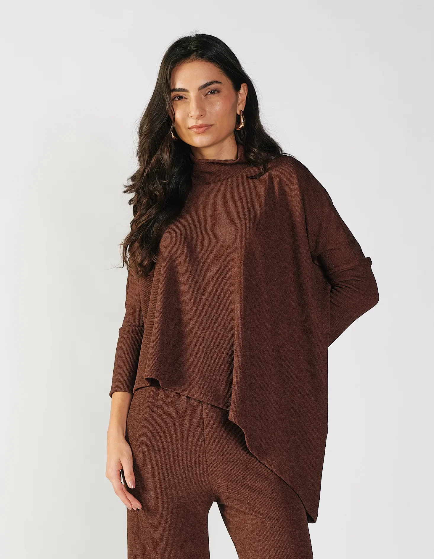 Blusa Tricot Manga Longa Gola Alta - Marrom — imagem 1