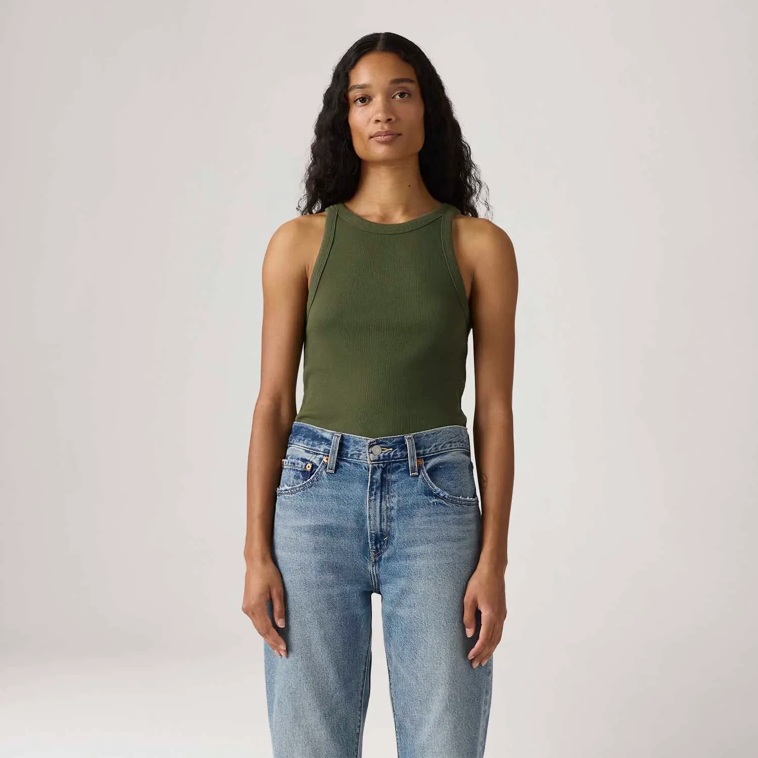 Regata Levi's® Essential Racer Tank Verde — imagem 1