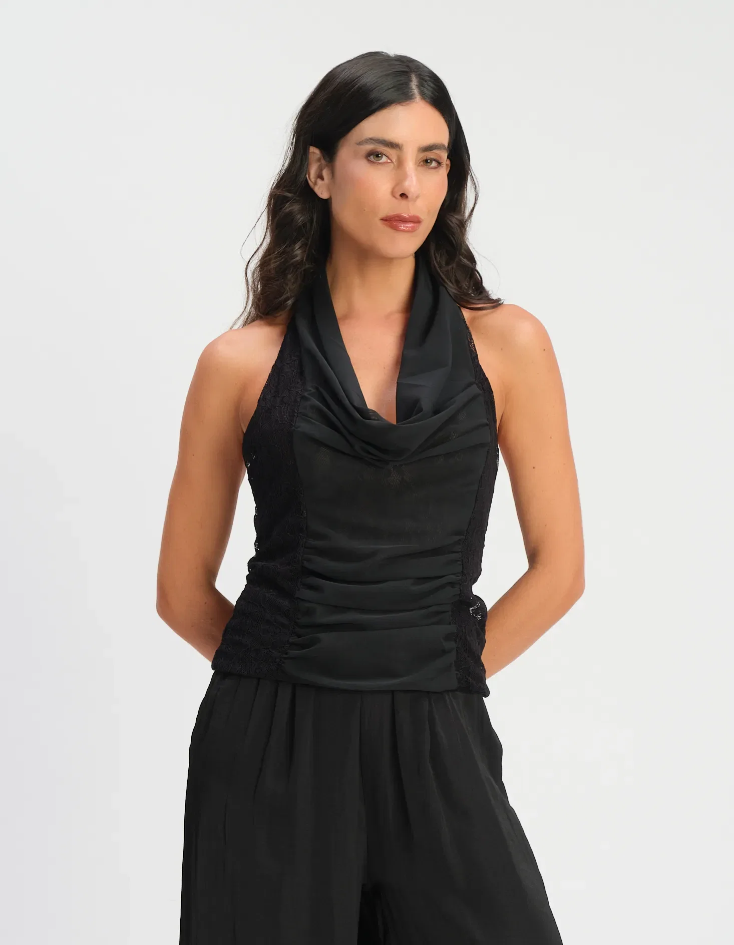 Blusa Frente Única Detalhe Renda - Preto — imagem 1