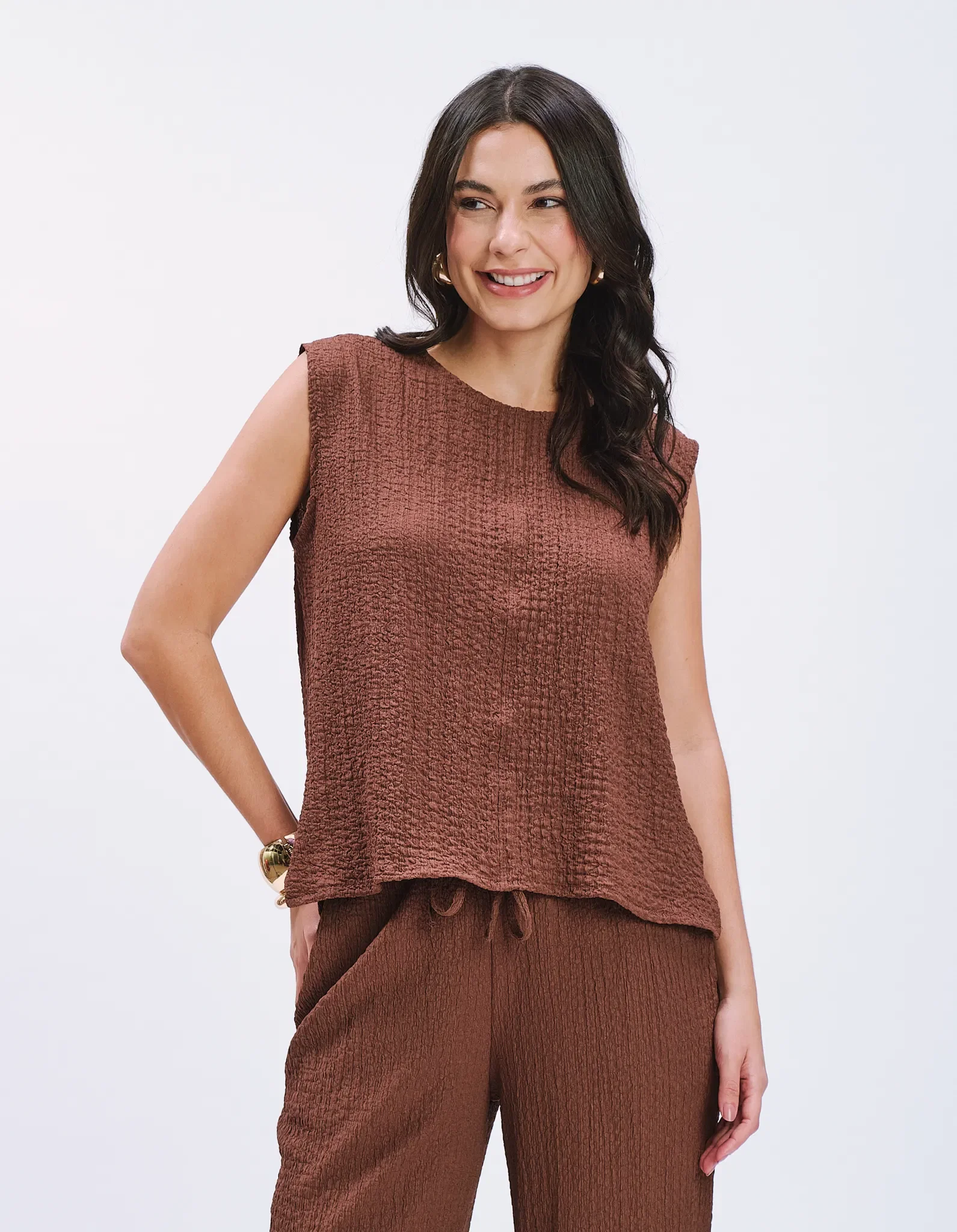 Blusa Sem Manga Texturizada - Marrom — imagem 1