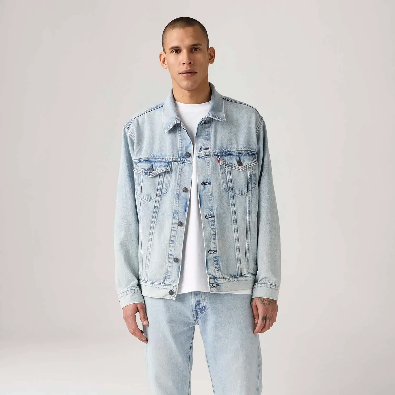 Jaqueta Jeans Levi's® Trucker Relaxed Lavagem Clara — imagem 1