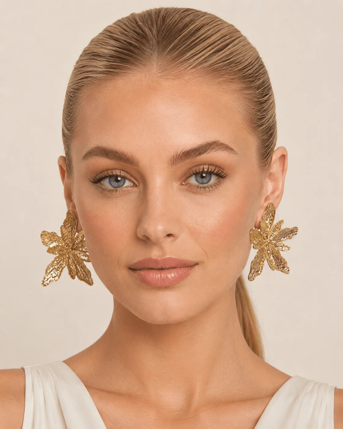 Brinco Flor Texturizada - Dourado