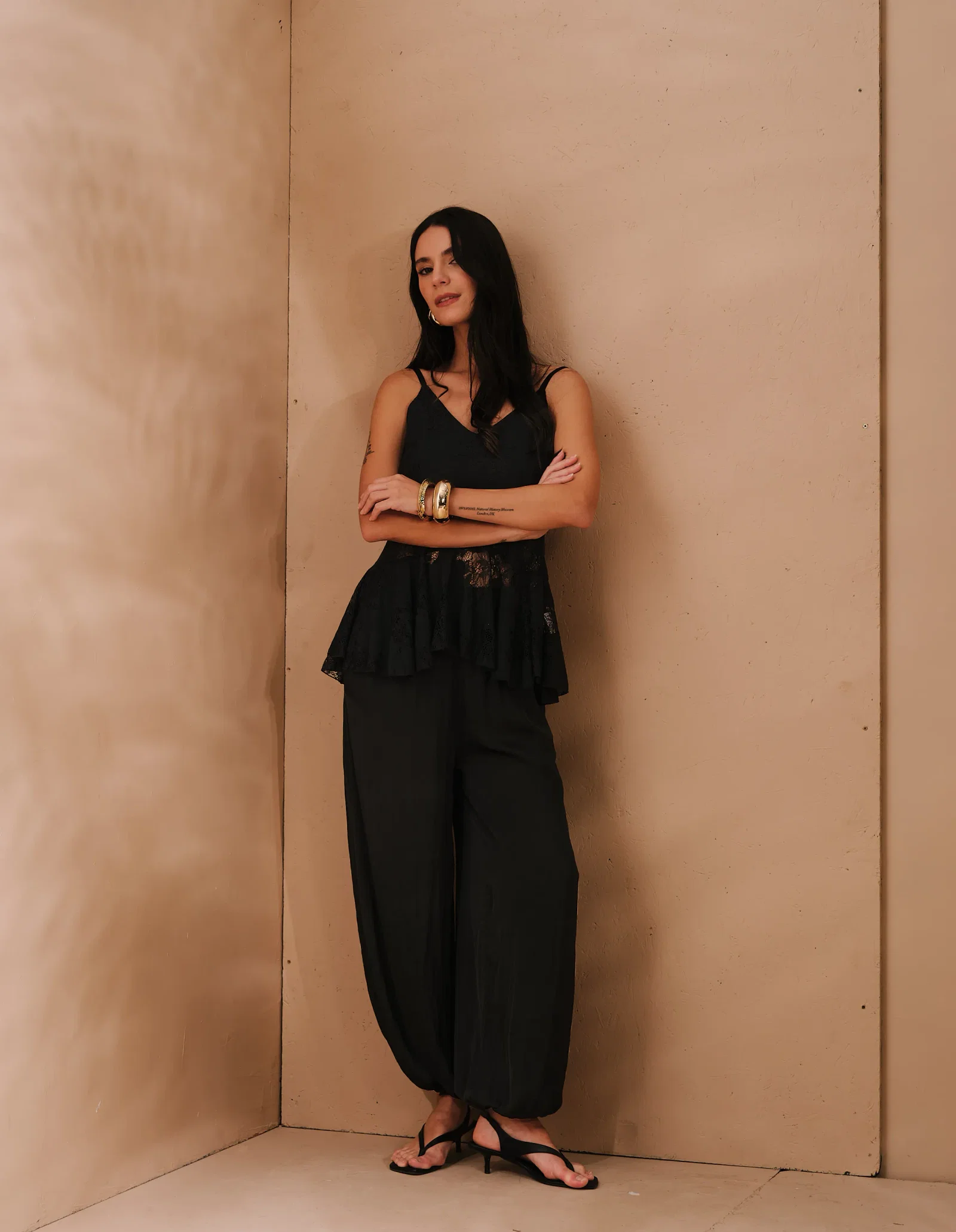 Blusa Alça Fina Renda Devorê - Preto