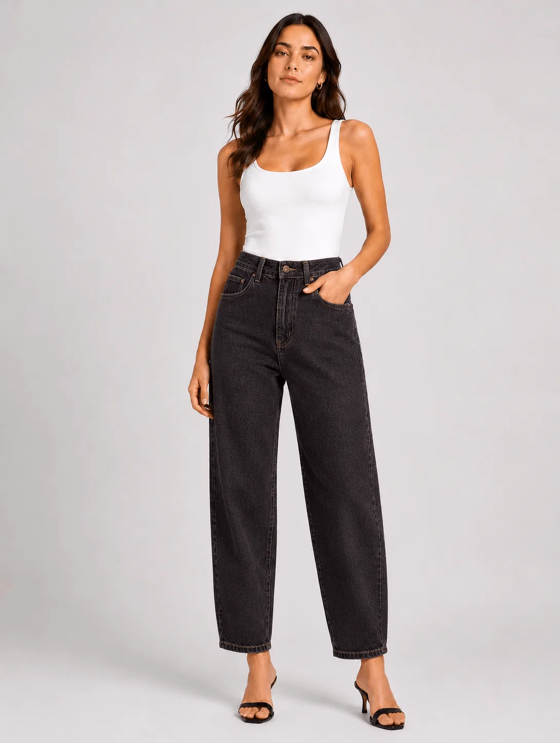 Calça Mom Cintura Média - Black