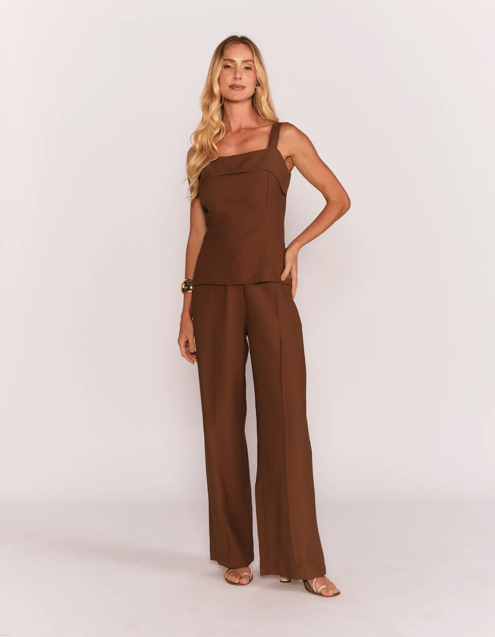 Calça Pantalona Alfaiataria Recorte - Verde Musgo — imagem 1