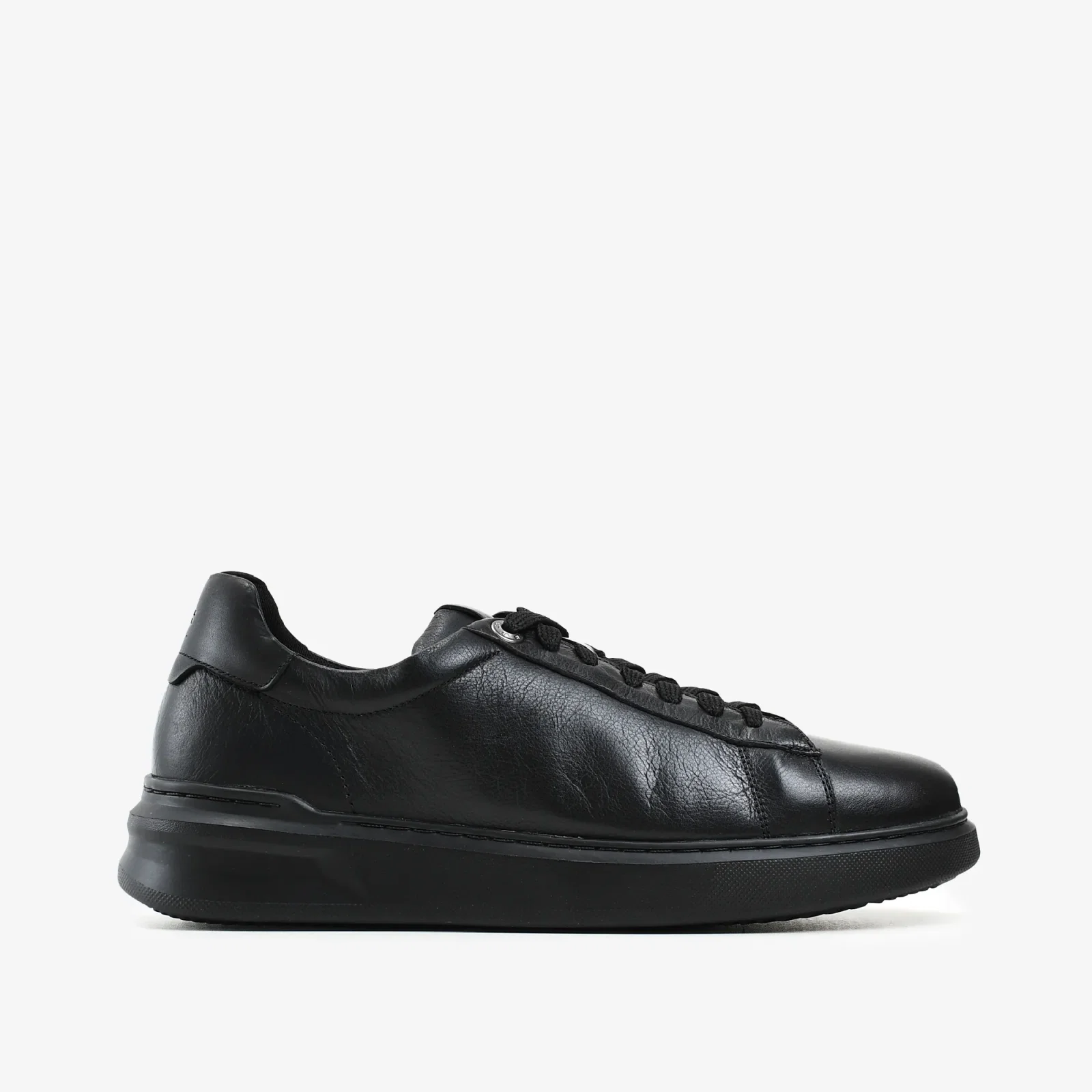 Tênis Masculino Preto Couro