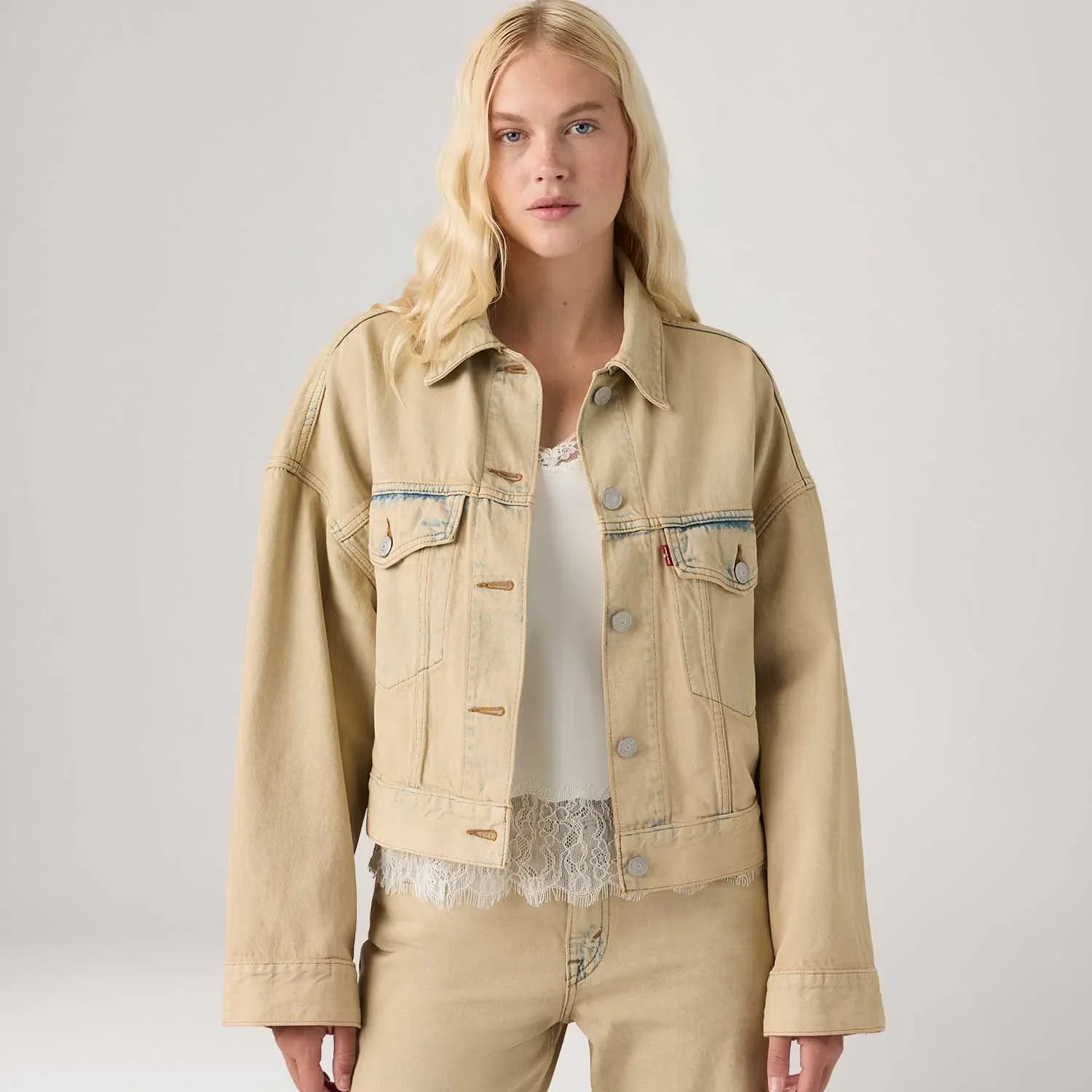 Jaqueta Jeans Levi's® Trucker Loose Crop Bege — imagem 1