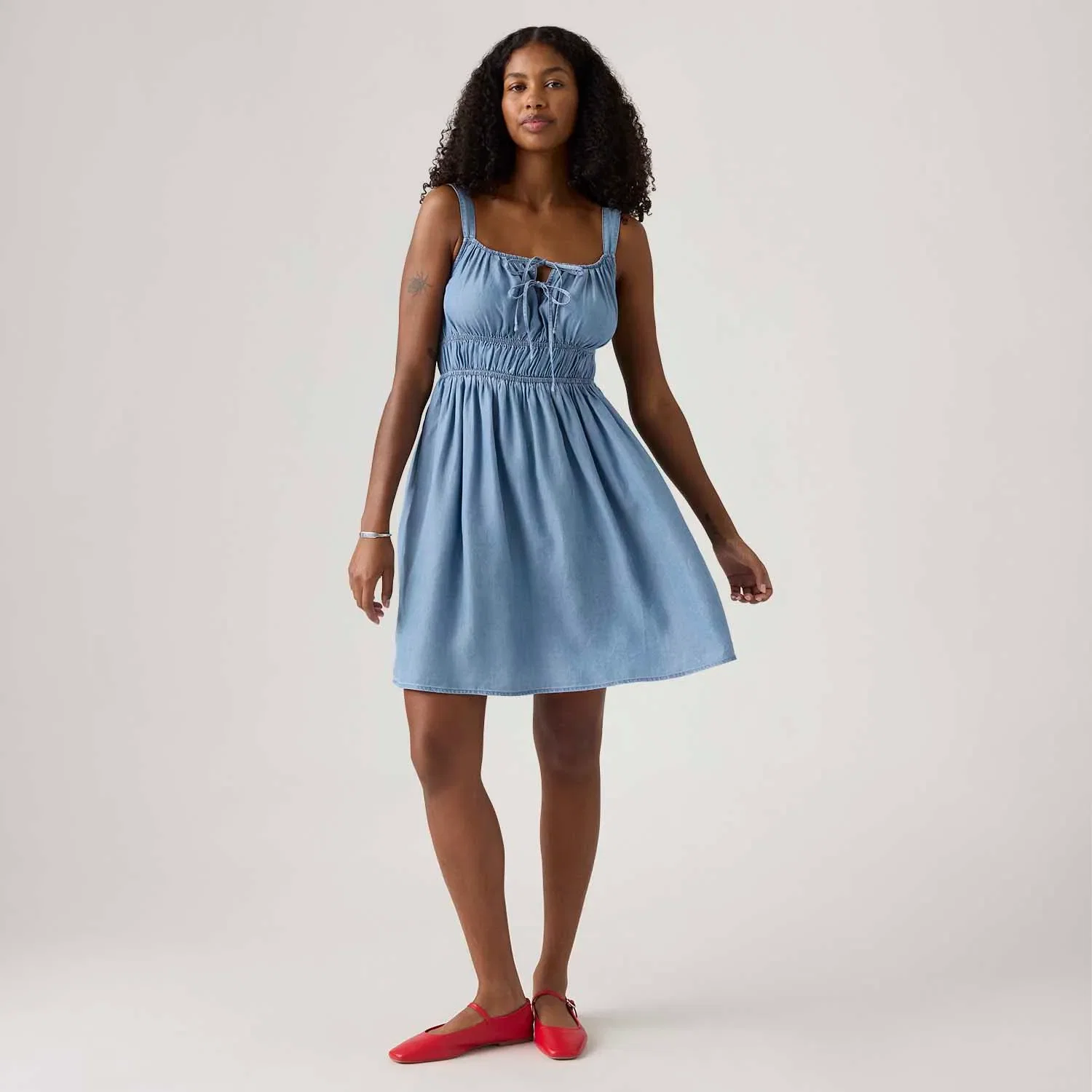Vestido Levi's® Ambrey Lavagem Média