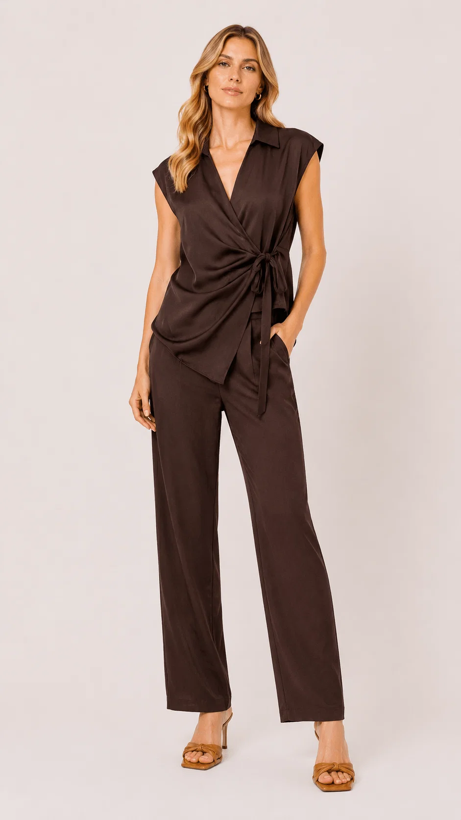 Blusa Acetinada Cache Couer Amarração - Marrom