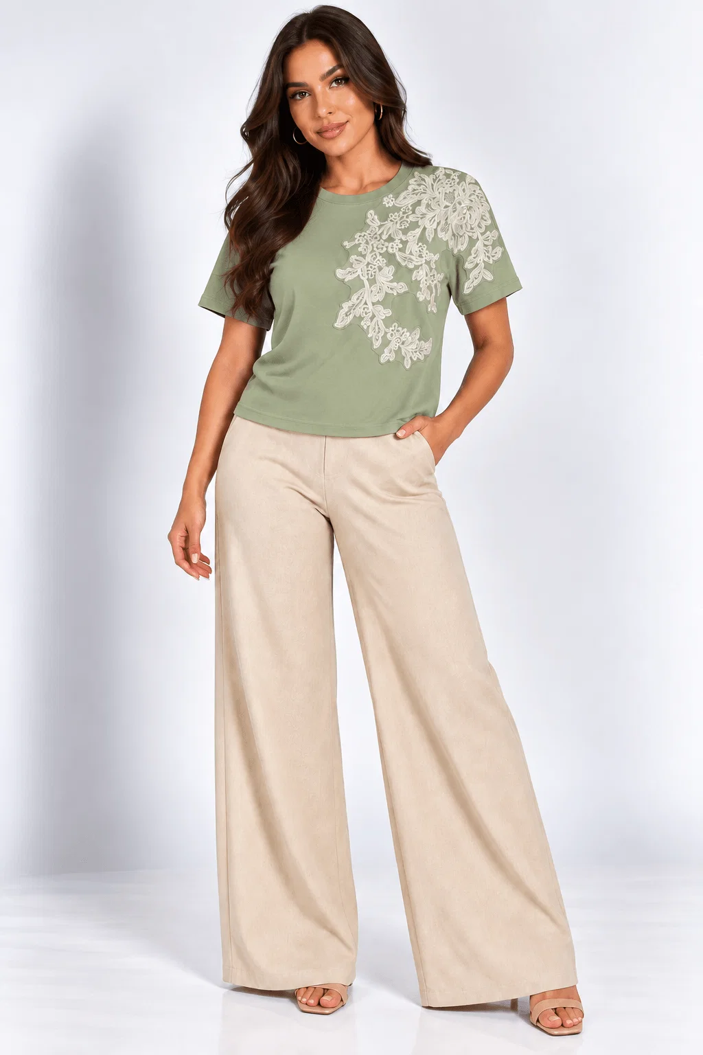Blusa Manga Curta Bordado Flores - Verde