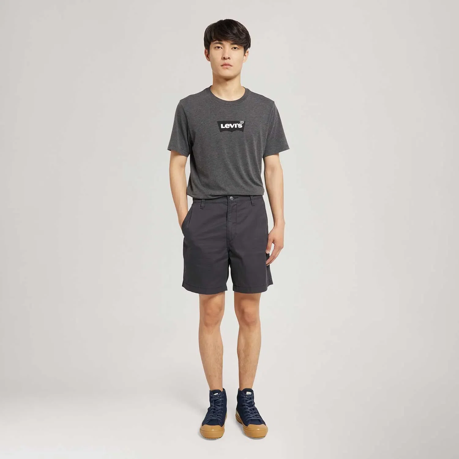 Bermuda Levi's® XX Chino Authentic II Cinza Escuro