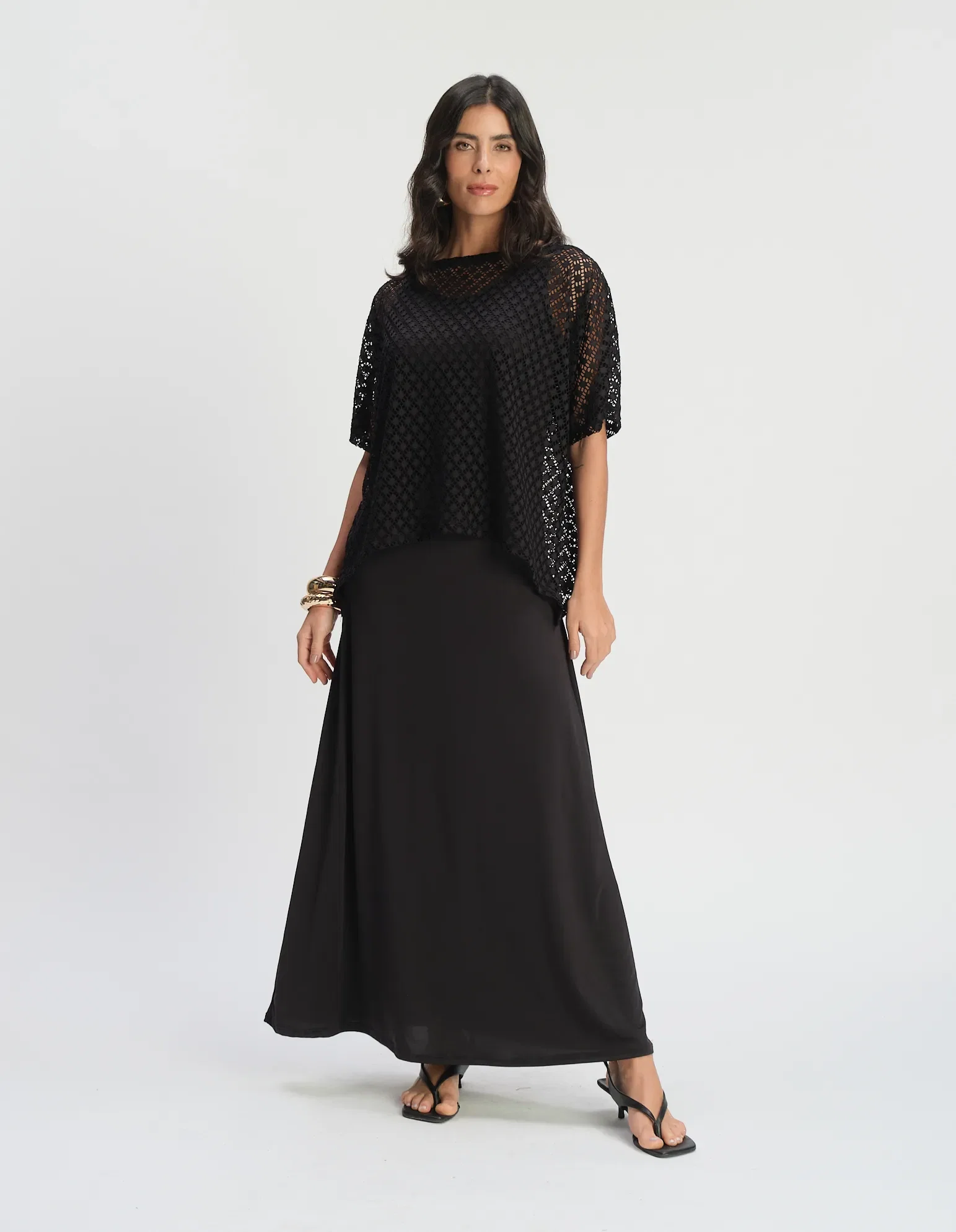 Vestido Longo e Blusa Sobreposta Vazada - Preto — imagem 1