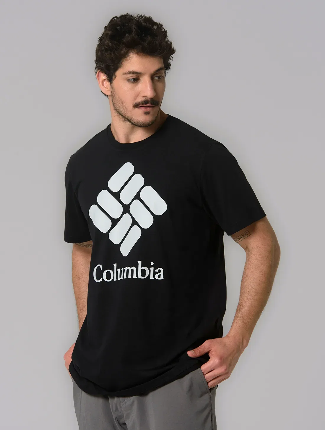 Camiseta Columbia Masculina CSC Stacked Logo II
