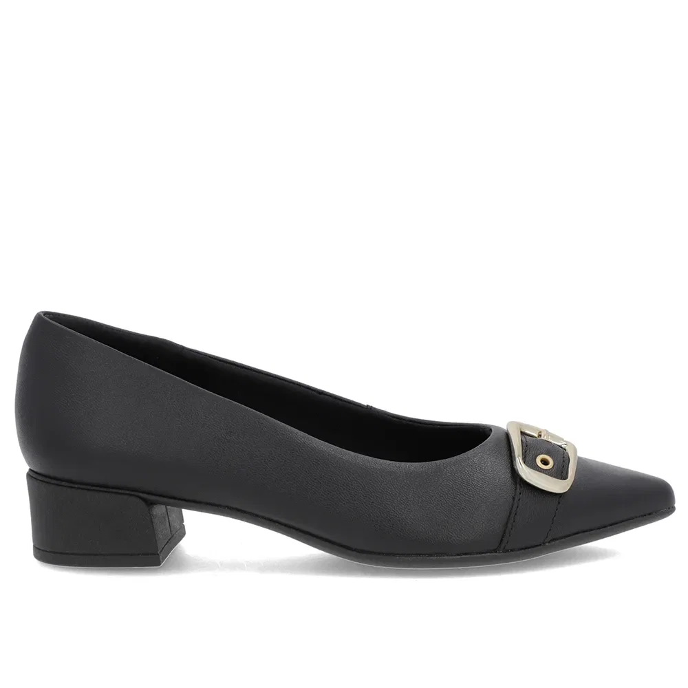 Scarpin Preto Couro Bico Fino Fivela — imagem 1