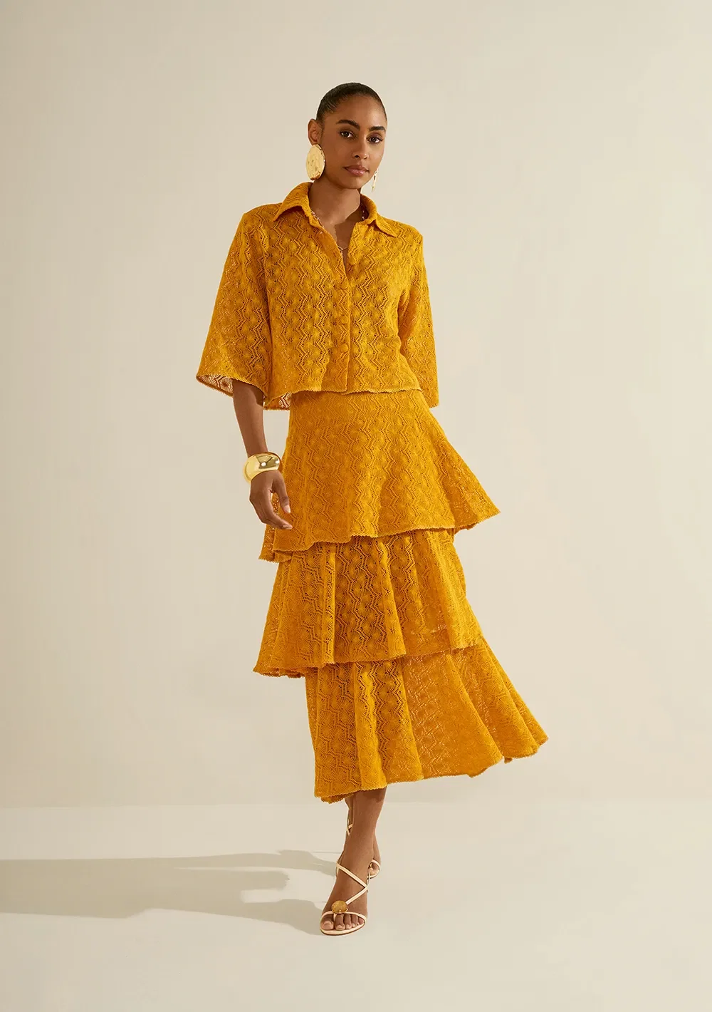 Saia Morena Rosa Evasê Alta Midi Amarelo — imagem 1
