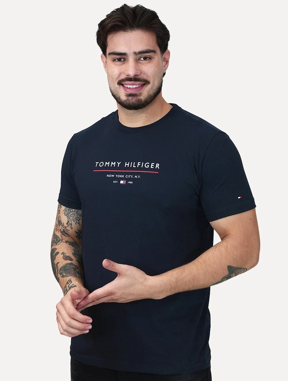 Camiseta Tommy Hilfiger Masculina Brand Love Big New Logo Azul Marinho — imagem 1