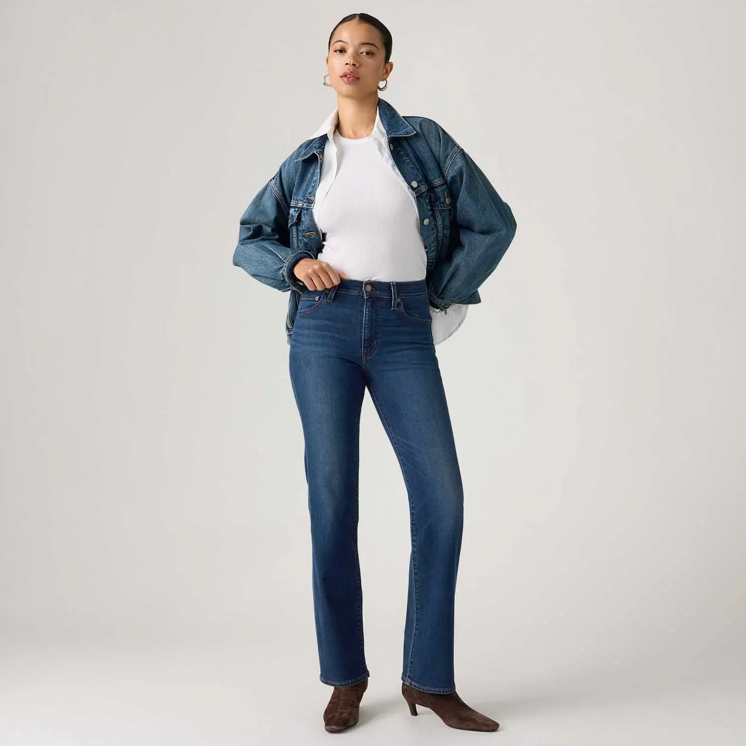 Calça Jeans Levi's® 723® High Rise Straight Lavagem Escura — imagem 1