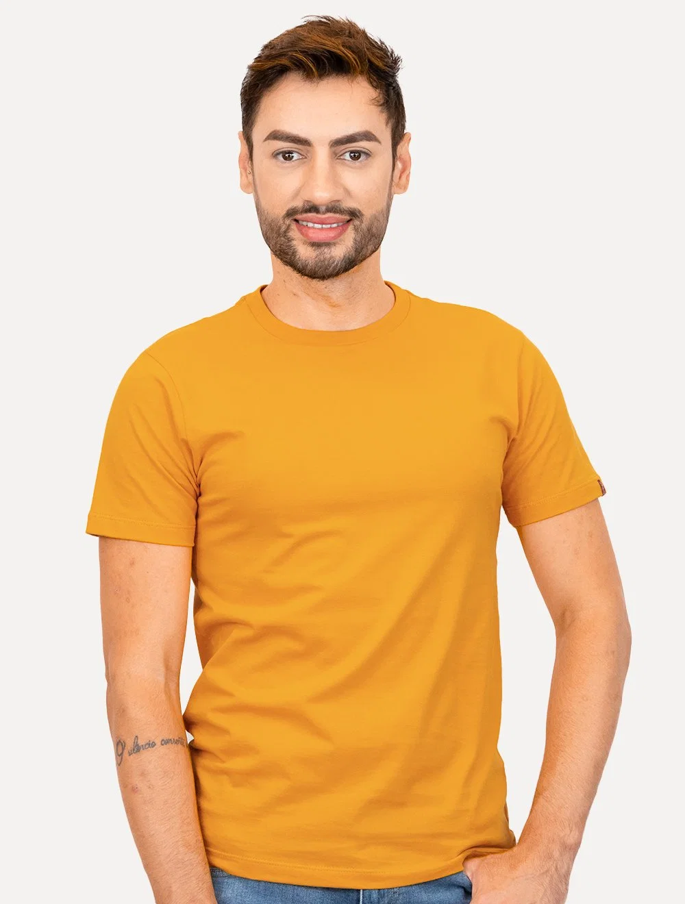 Camiseta Levis Masculina Slim Tab Lisa Autumn Amarelo Escuro