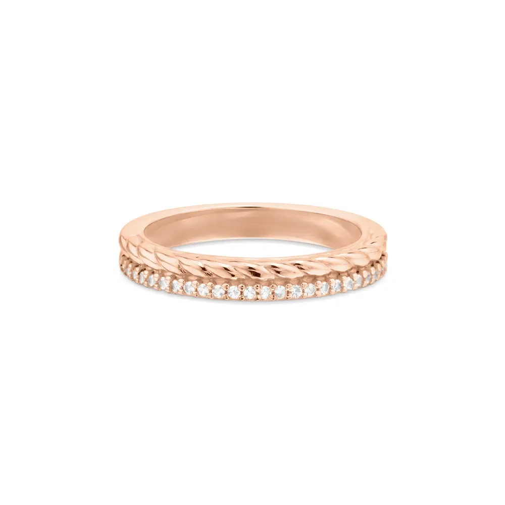 Anel Life Twist em Liga Rosé com Banho de Ouro Rosé 18k e Pedras Incolores