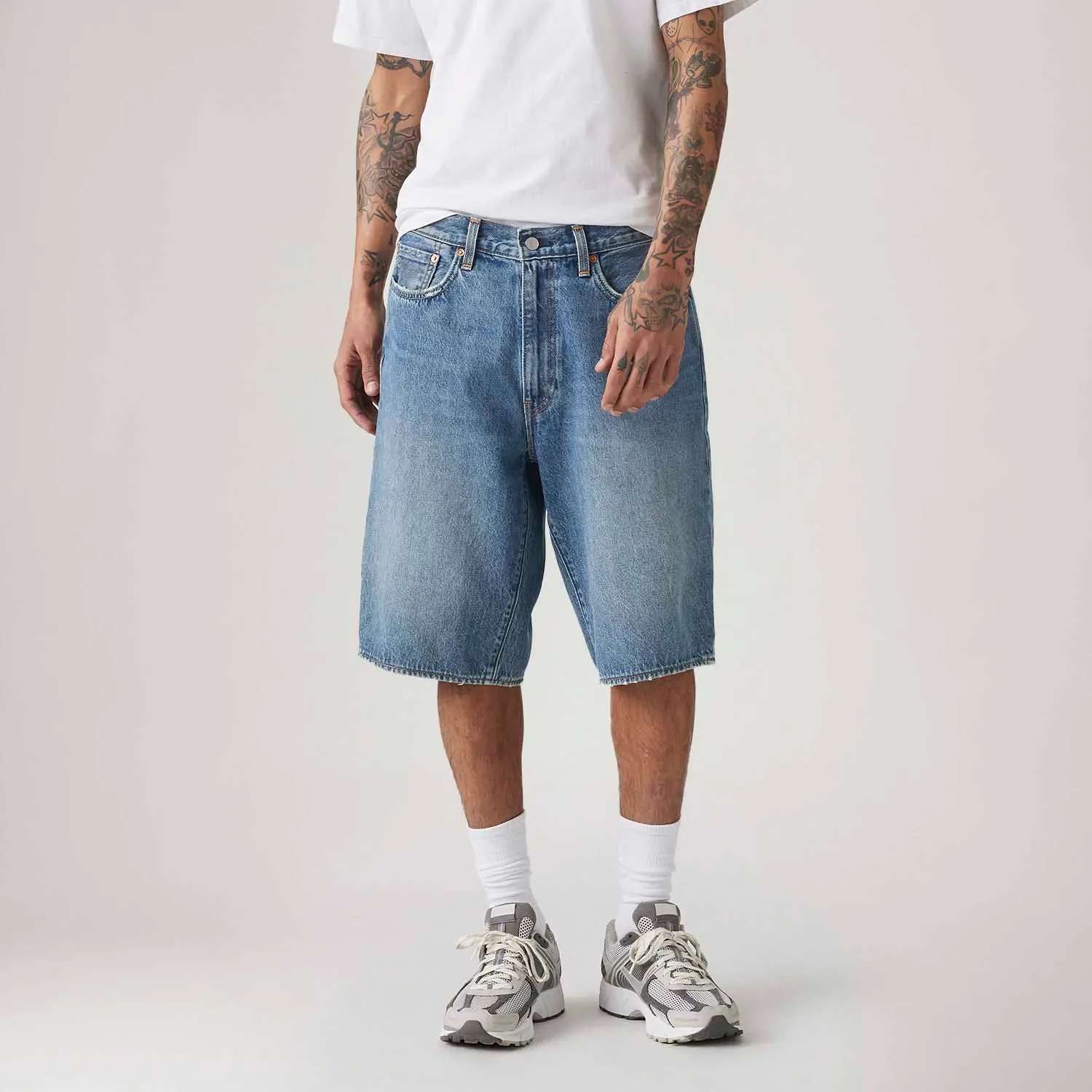 Bermuda Jeans Levi's® 478® Baggy Cargo Lavagem Média