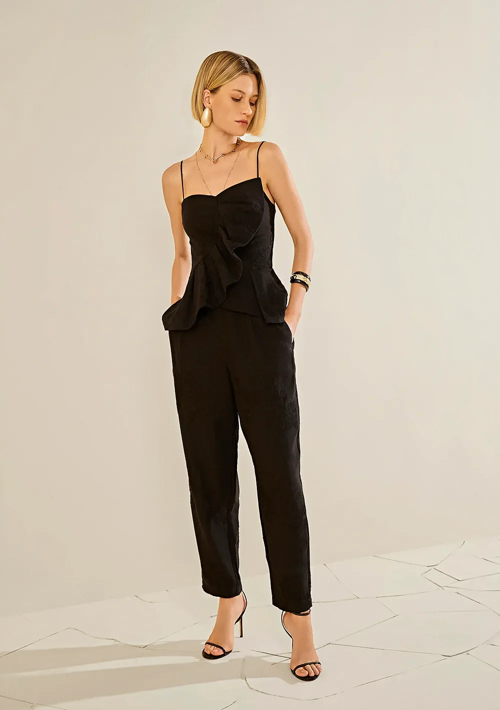 Calça Morena Rosa Cenoura Alta Preto — imagem 1