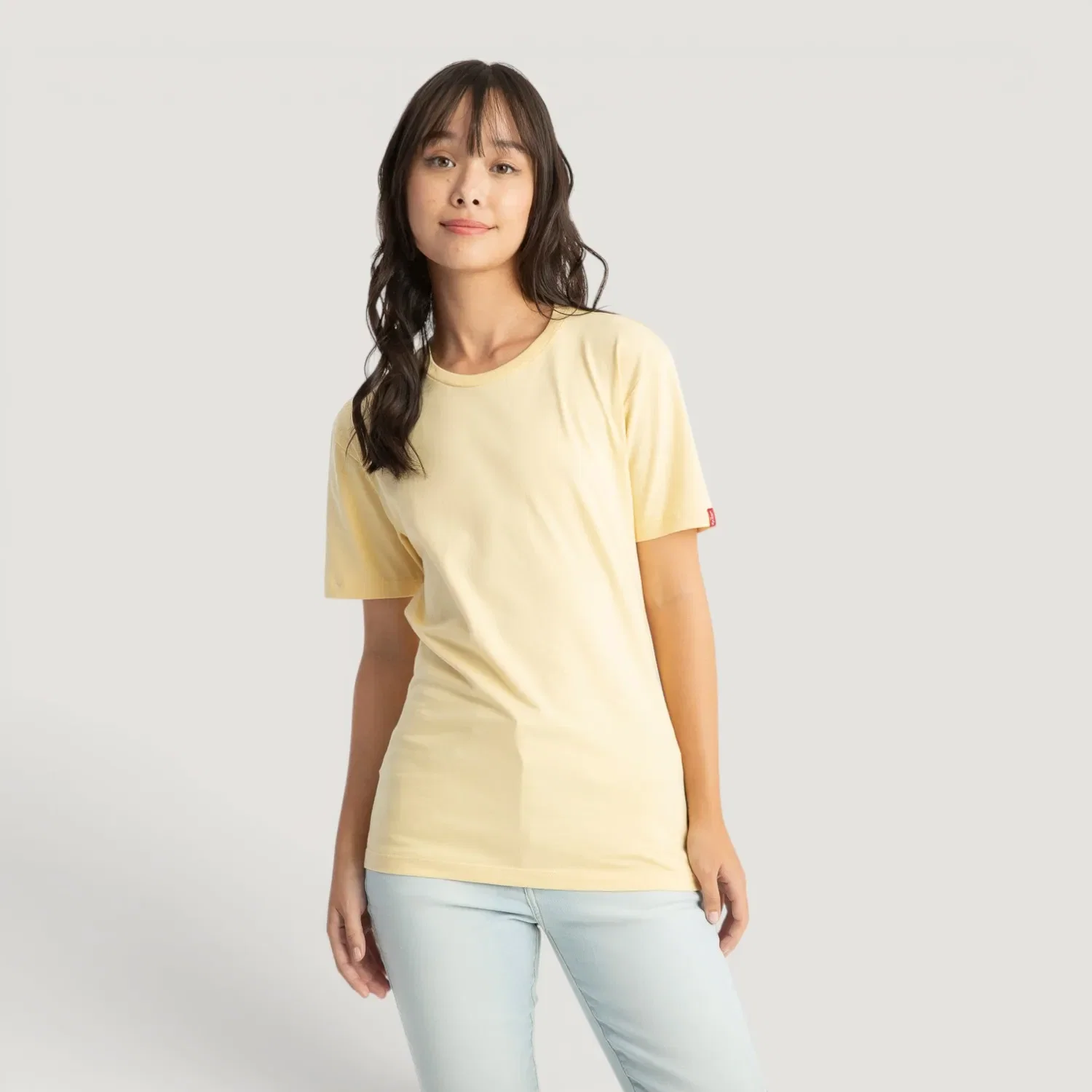 Camiseta Levi's® Slim Tab Amarela Manga Curta — imagem 1