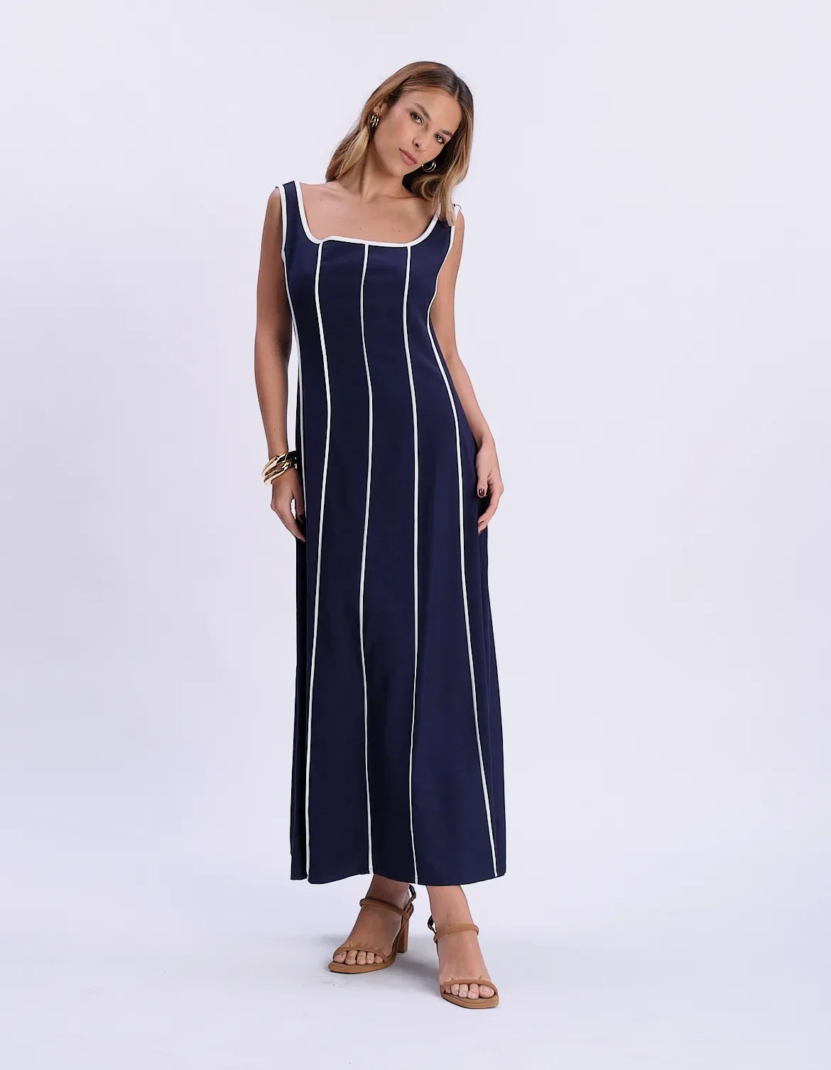 Vestido Longo Detalhe Vivos - Azul Marinho — imagem 1