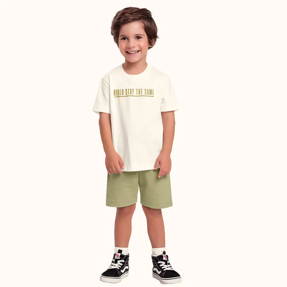 Conjunto camiseta em meia malha e bermuda em moletinho — imagem 1