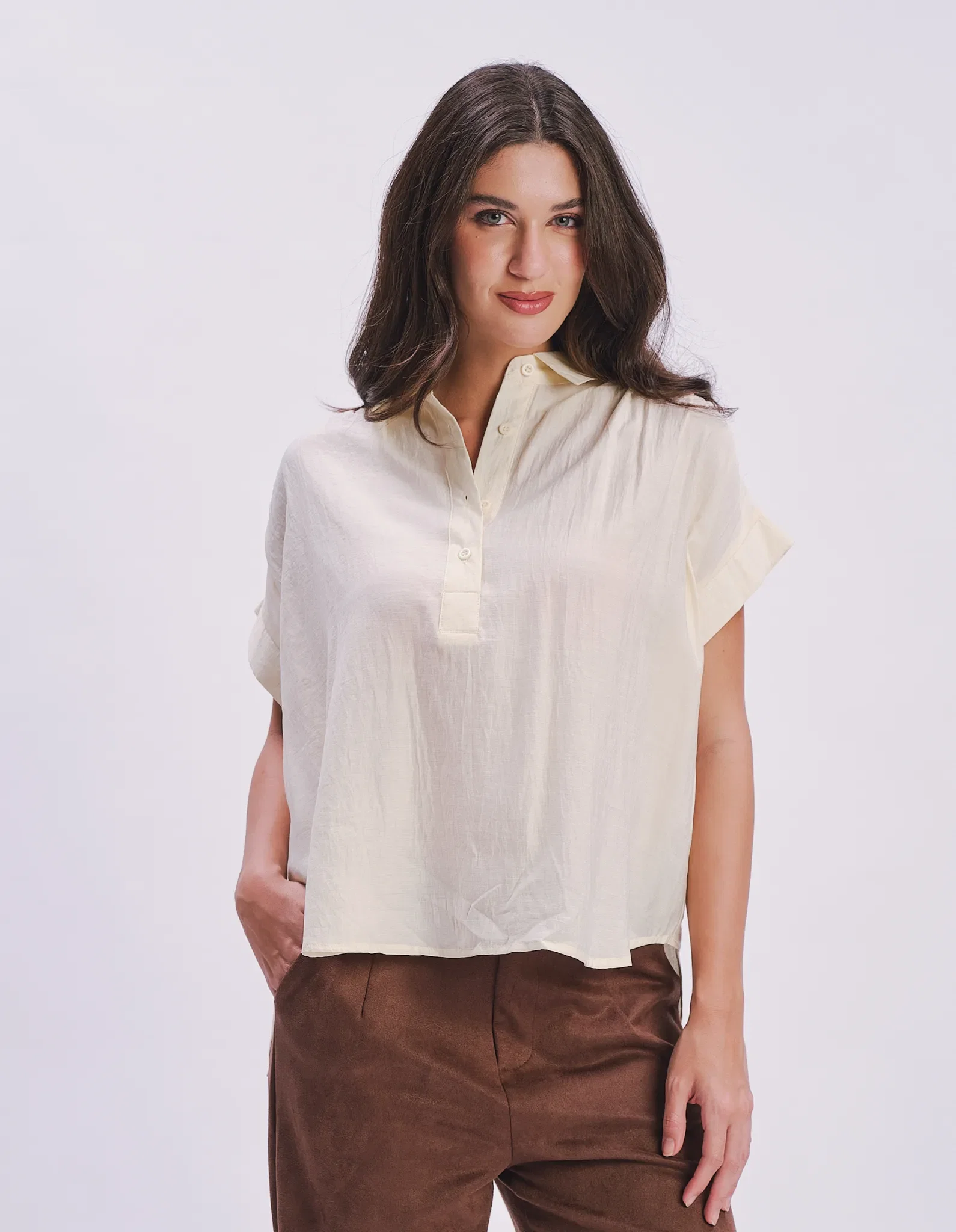 Blusa Manga Curta Gola Botões - Amarelo — imagem 1