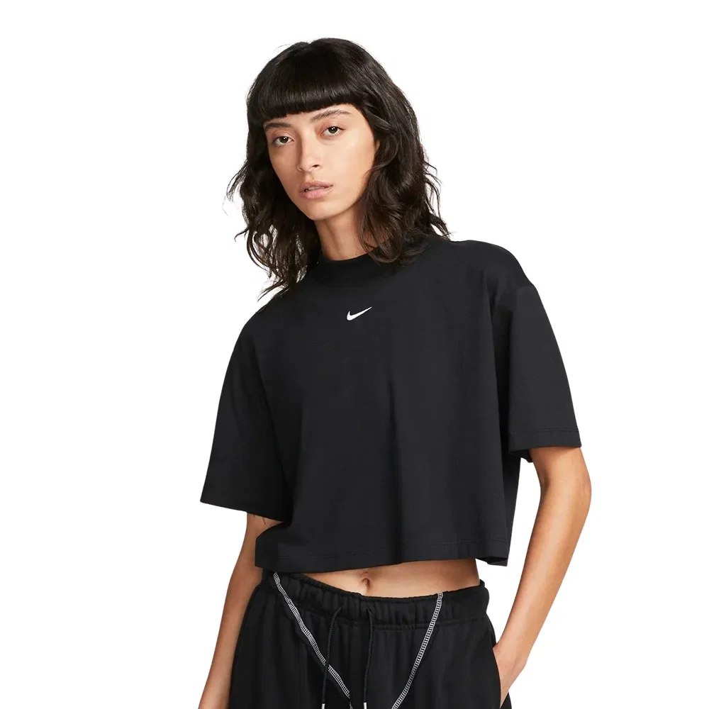 Camiseta Nike NSW Essential Feminina — imagem 1