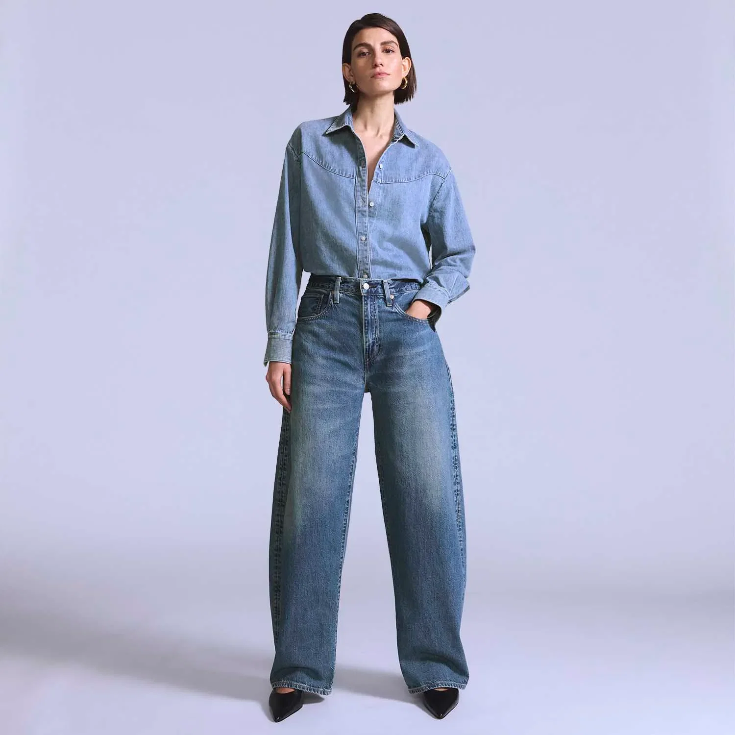 Calça Jeans Levi's® Blue Tab Drop Barrel Lavagem Média — imagem 1