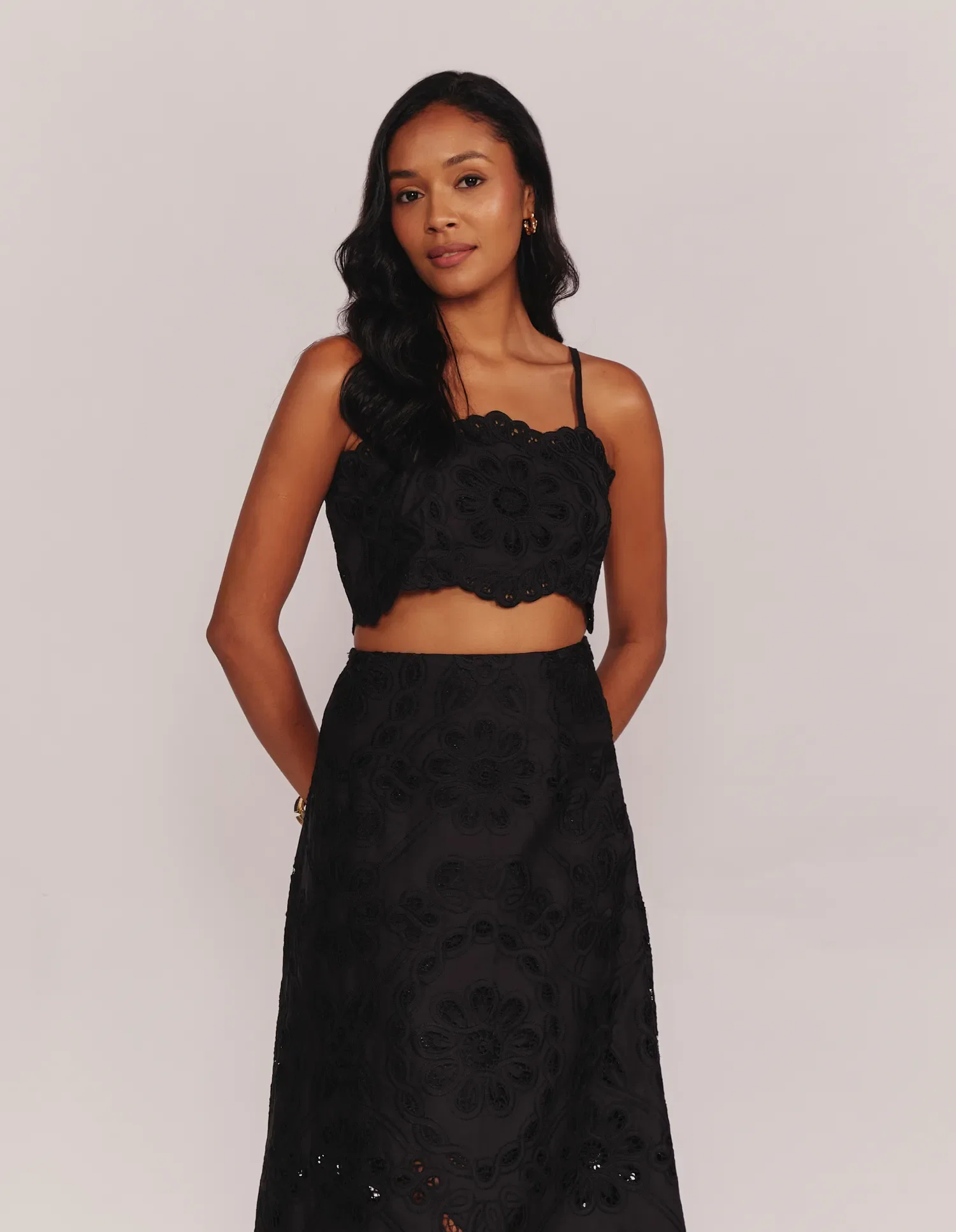 Cropped Laise Flores - Preto