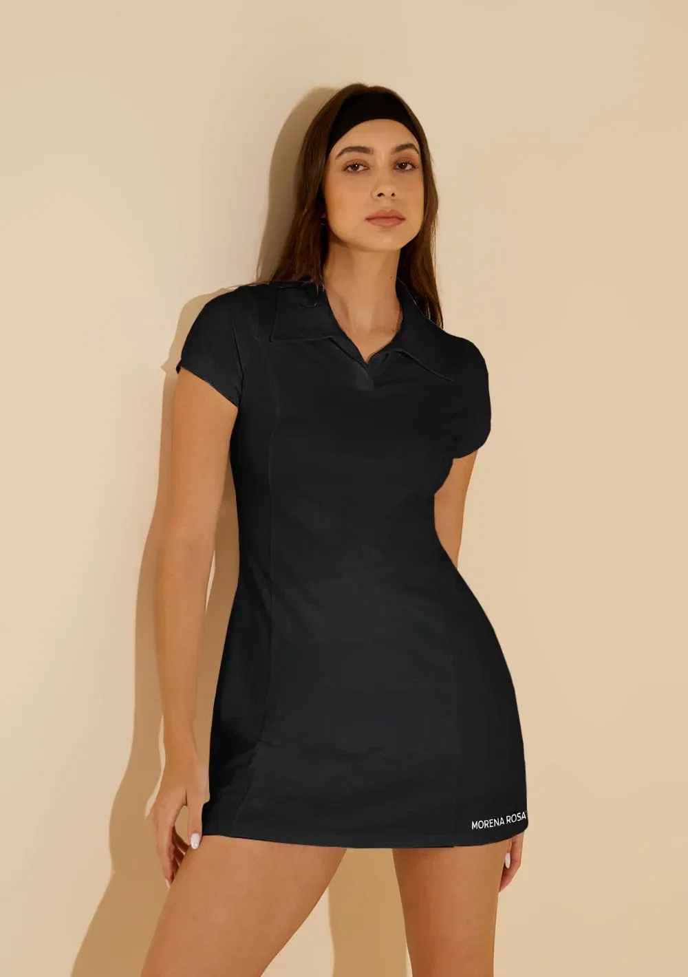 Vestido Morena Rosa Solto Decote V Manga Curta Curto Preto