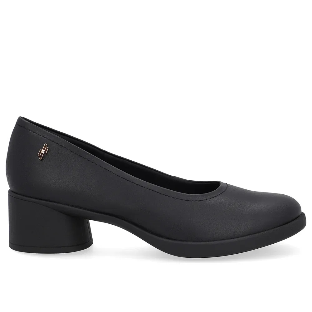Scarpin Preto Couro Salto Bloco