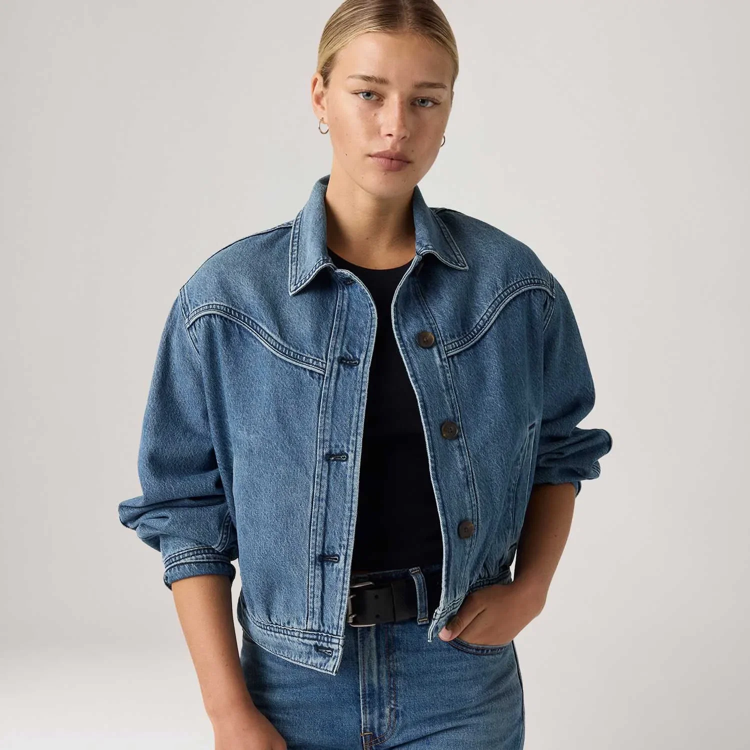 Jaqueta Jeans Levi's® Dani Western Harrington Lavagem Média — imagem 1