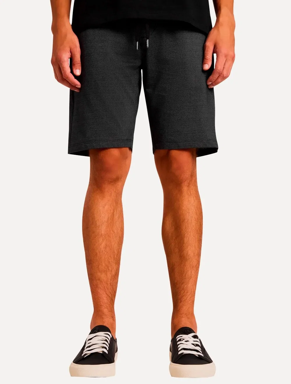 Bermuda Reserva Masculina de Sarja Espinha de Peixe Preto Mescla