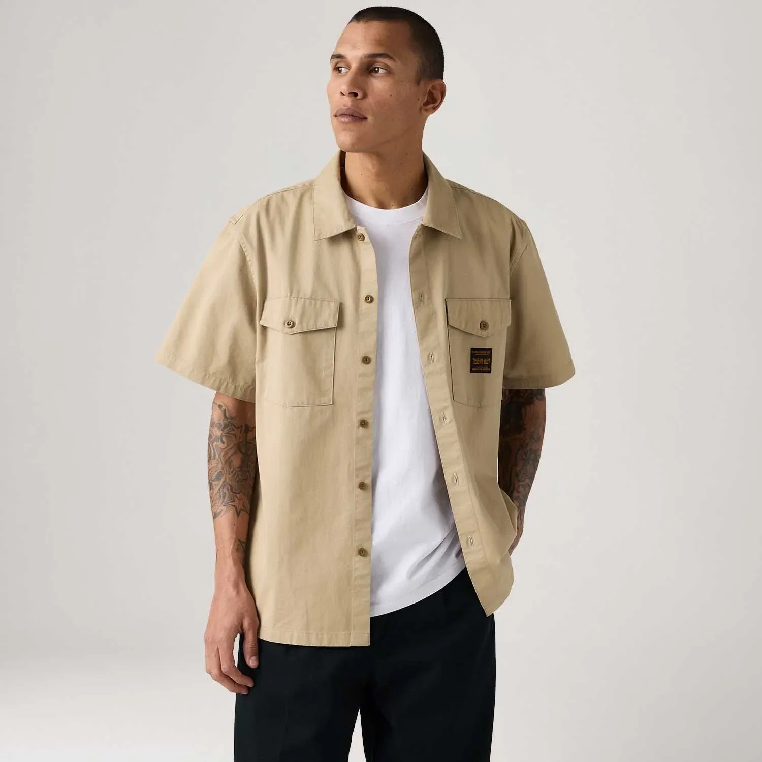 Camisa Levi's® Worker Bege Manga Curta — imagem 1