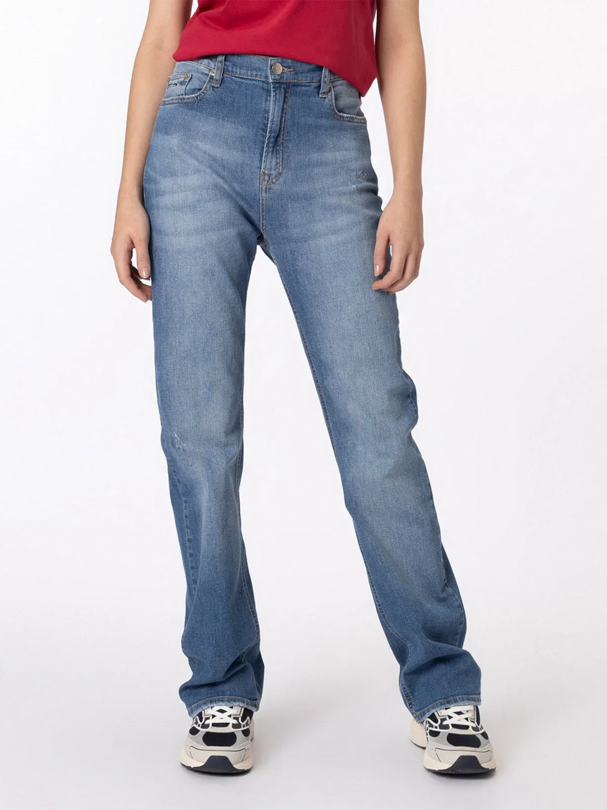 Calça Jeans Lavagem Média com Bandeira Bordada — imagem 1