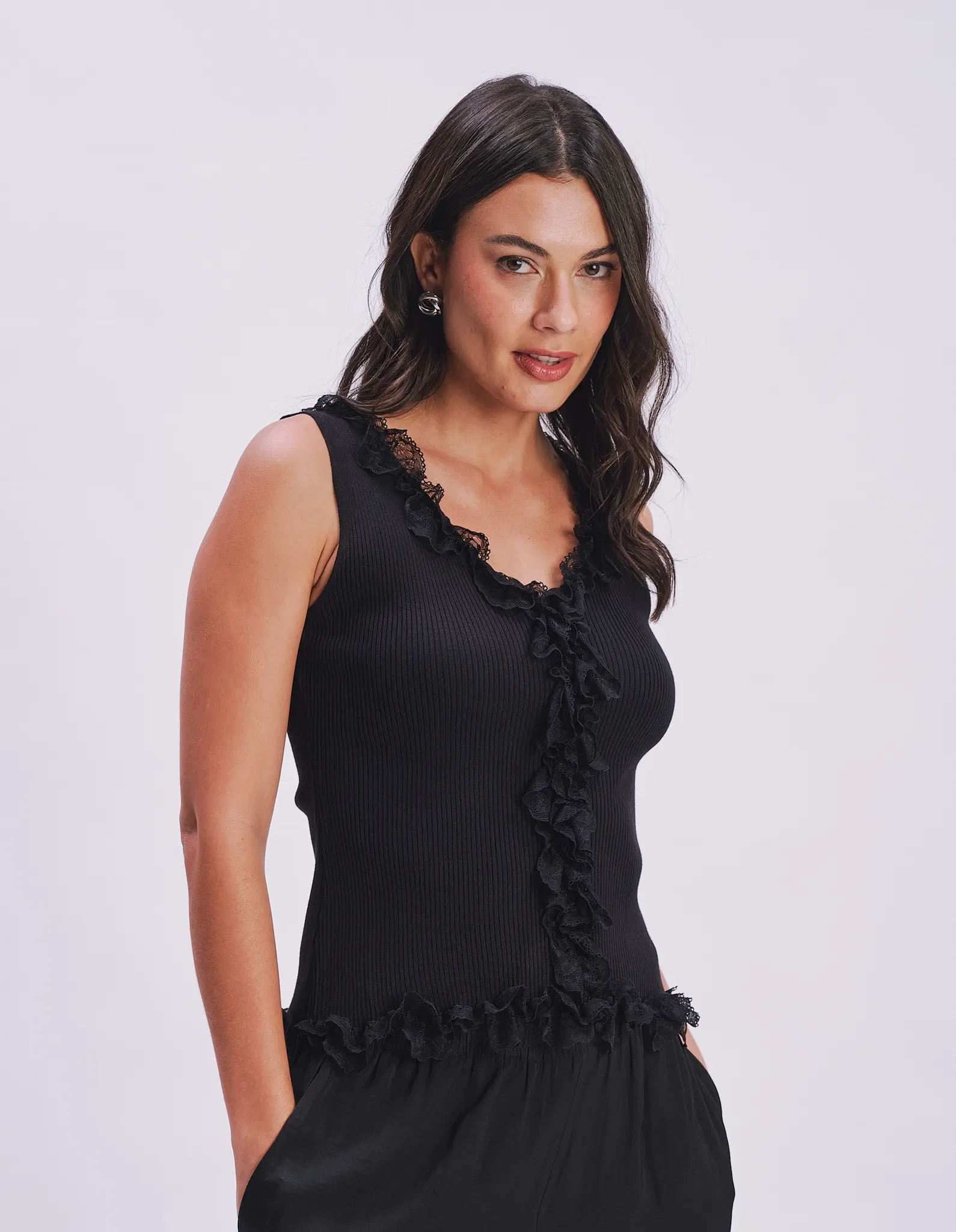Blusa Tricot Babados - Preto — imagem 1