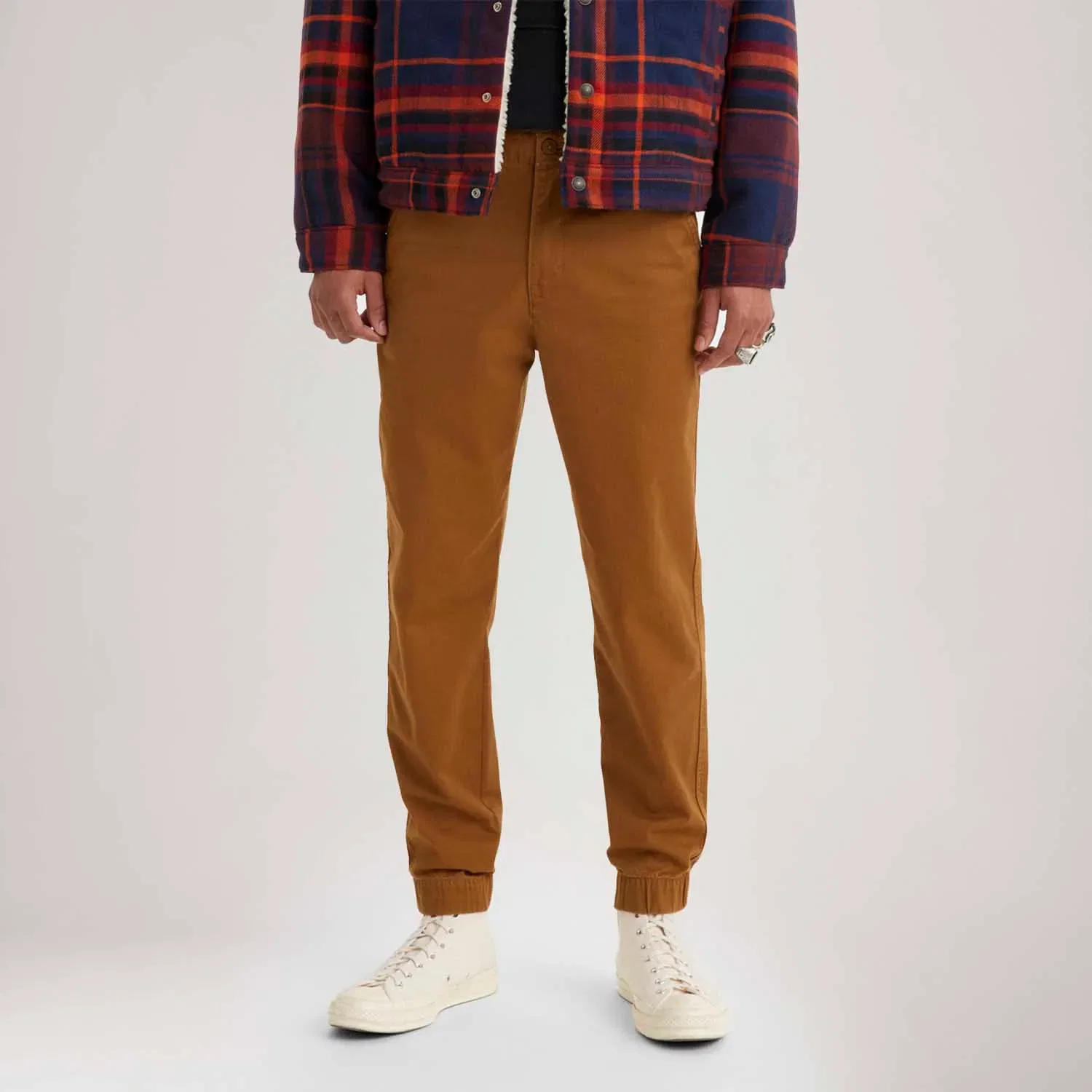 Calça Levi's® XX Chino Jogger Marrom — imagem 1