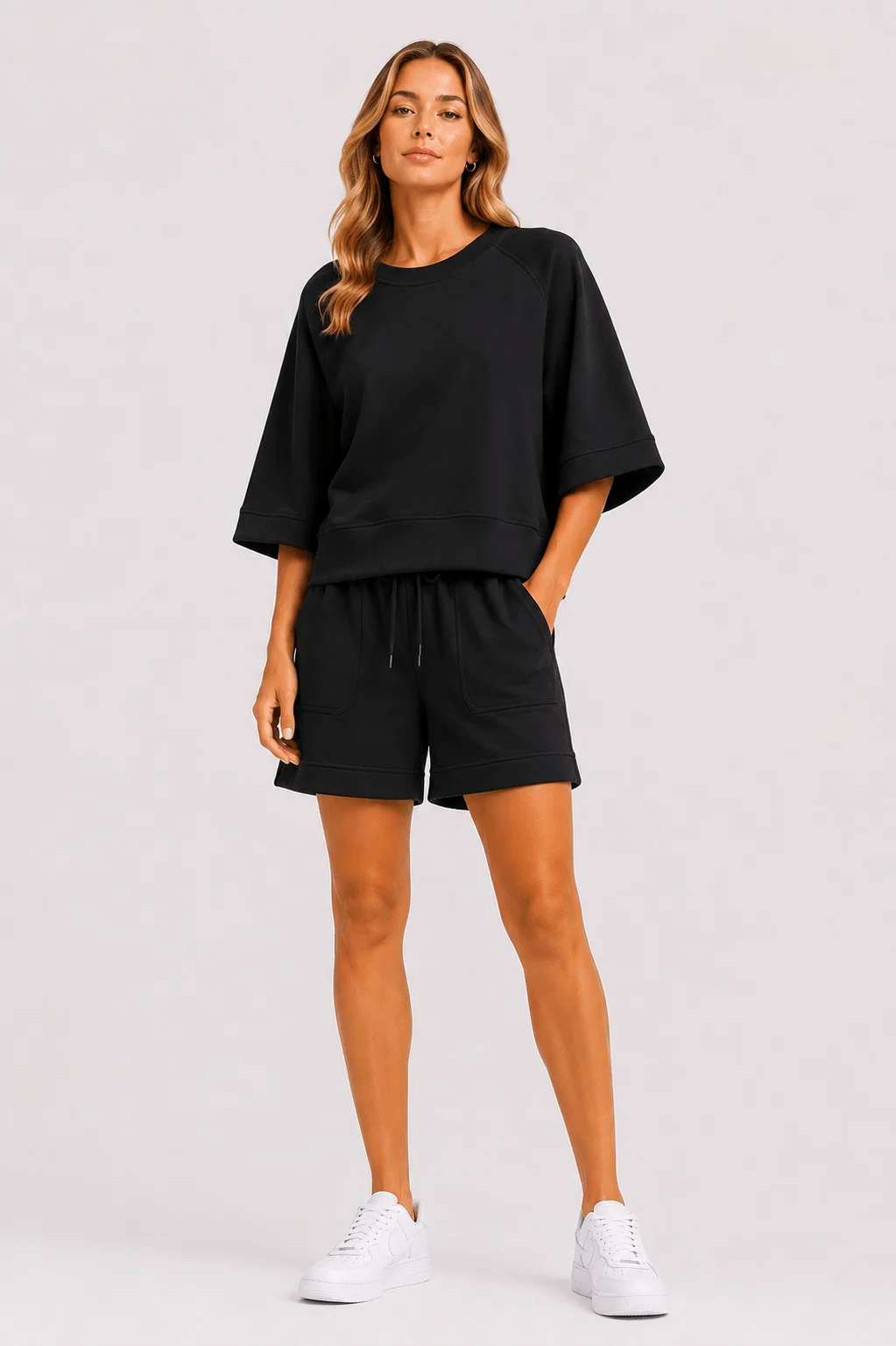 Blusa Manga Curta Barra Recortes - Preto — imagem 1