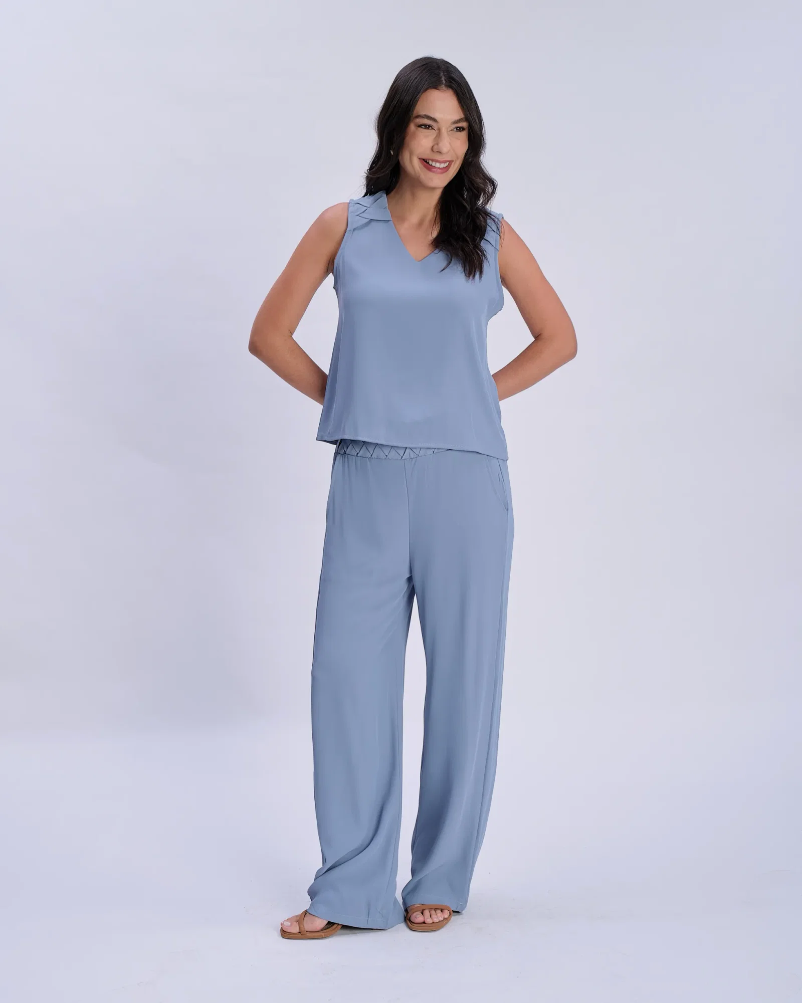 Calça Pantalona Detalhe Trançado - Azul Claro — imagem 1