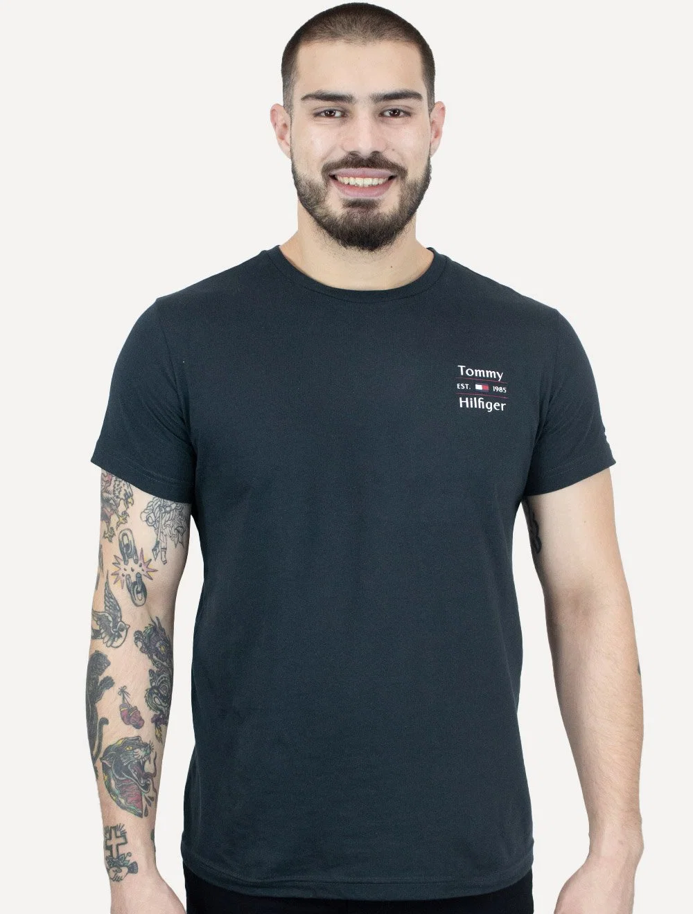 Camiseta Tommy Hilfiger Masculina Regular Stack Azul Marinho — imagem 1