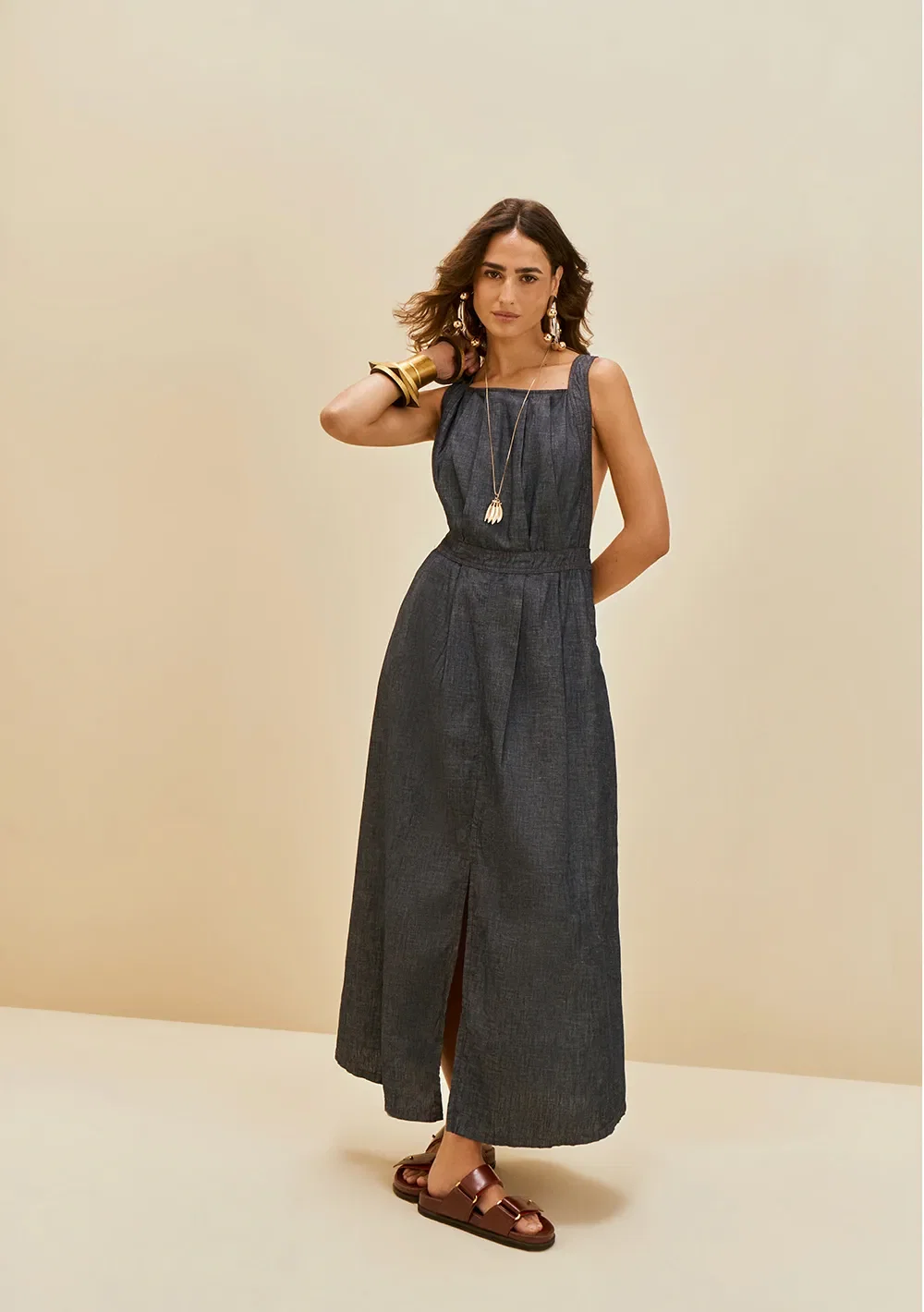 Vestido Morena Rosa Solto Decote Reto Sem Manga Midi Azul