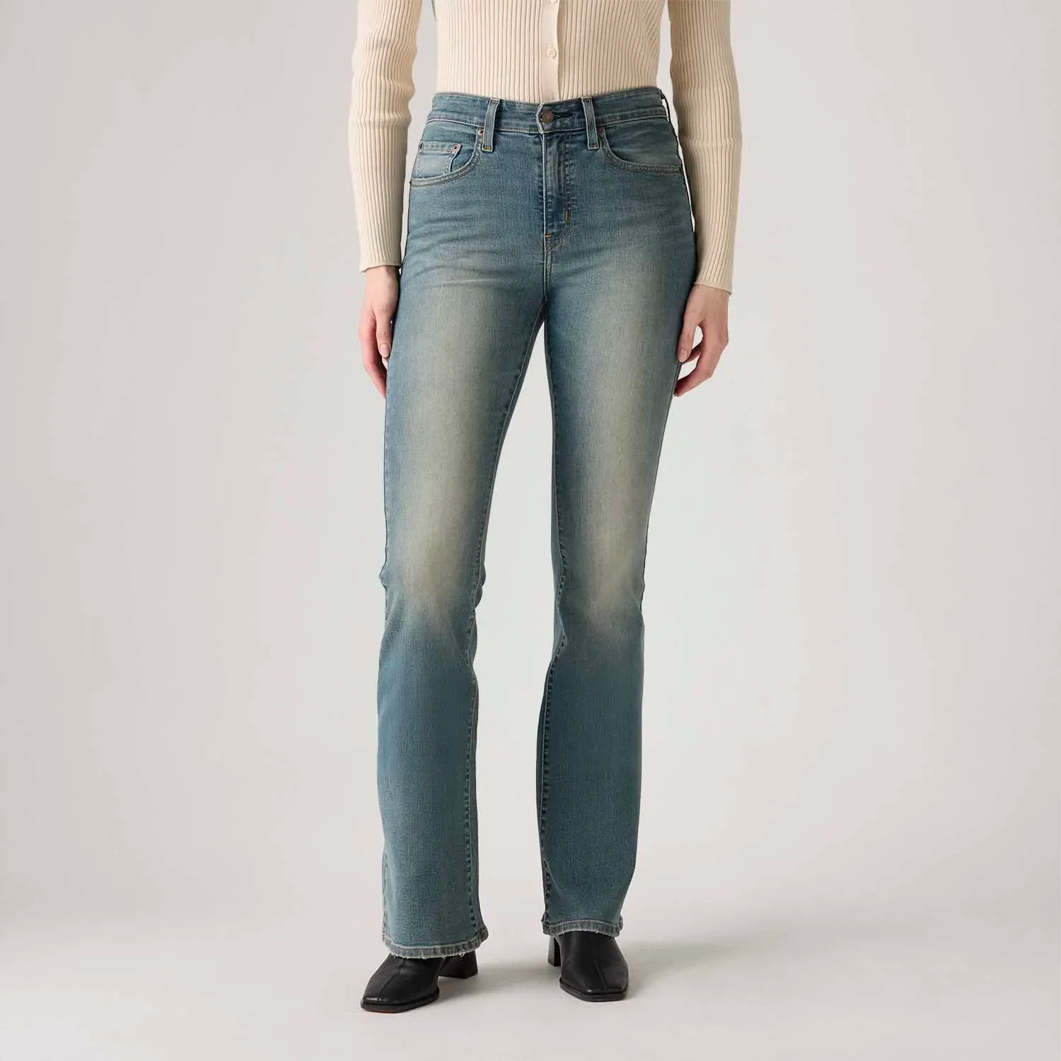Calça Jeans Levi's® 726® High Rise Flare Lavagem Média — imagem 1