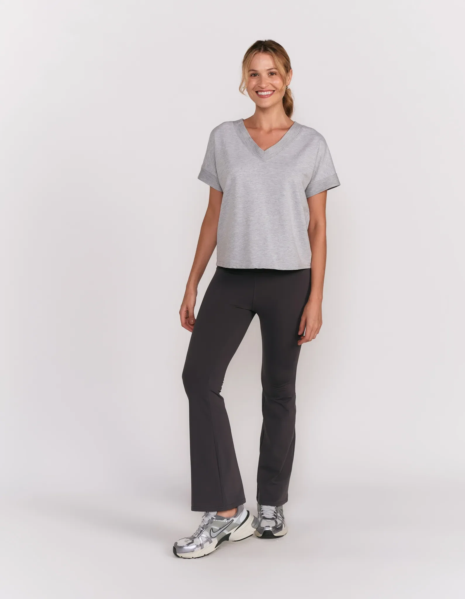Calça Malha Flare Cós Largo - Cinza