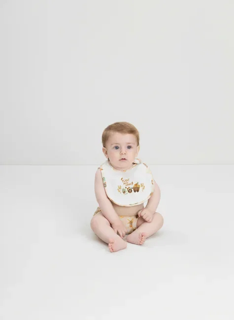 Babador Comfy Unissex para Bebê em Suedine Premium (Bege) Up Baby