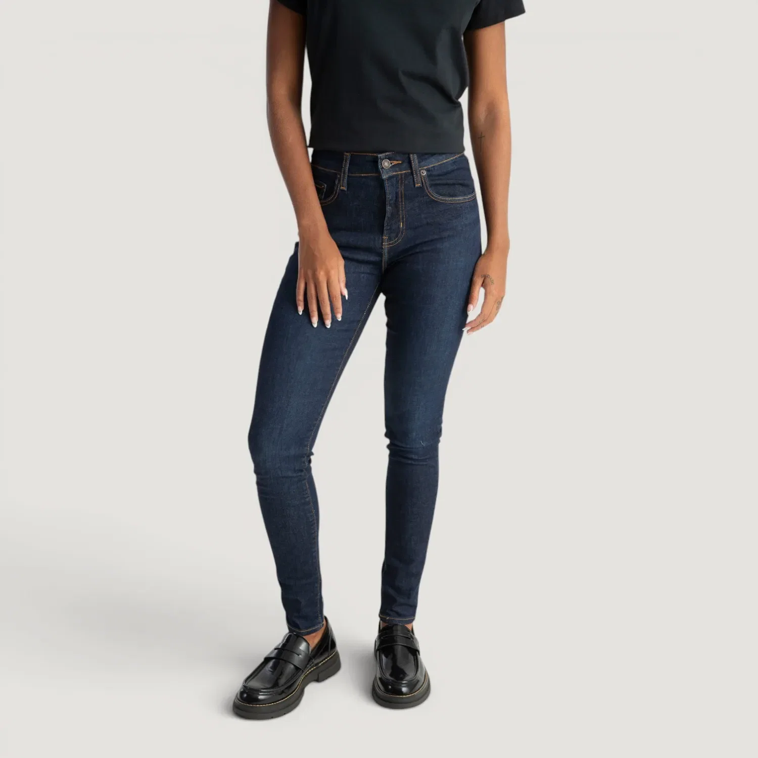 Calça Jeans Levi's® 721® High Rise Skinny Lavagem Escura — imagem 1