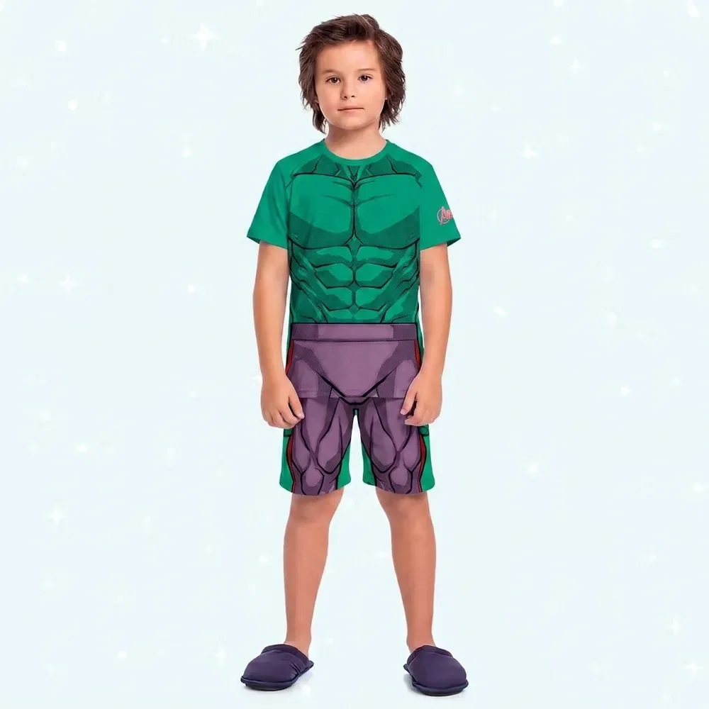 Conjunto pijama infantil camiseta e bermuda Avengers